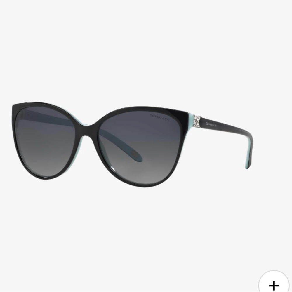 Tiffany & Co
Black Cat-eye sunglasses